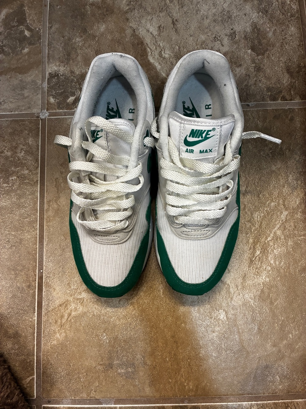 Nike Air Max  Sneakers - White & Green
